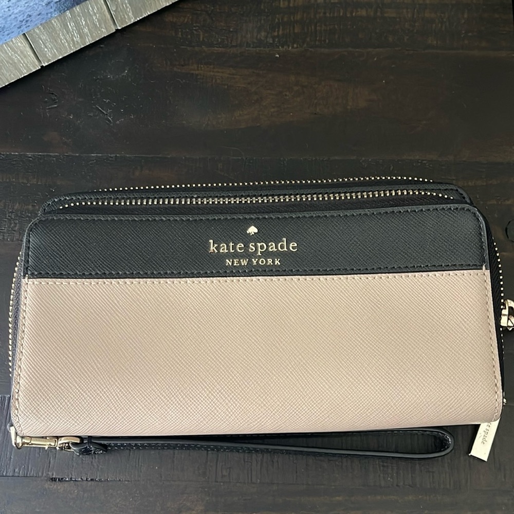Kate Spade Continental Wallet with wrist strap